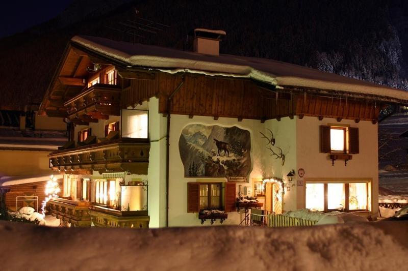 Penzion Haus Bergheimat - Familie Oberacher Fulpmes Exteriér fotografie