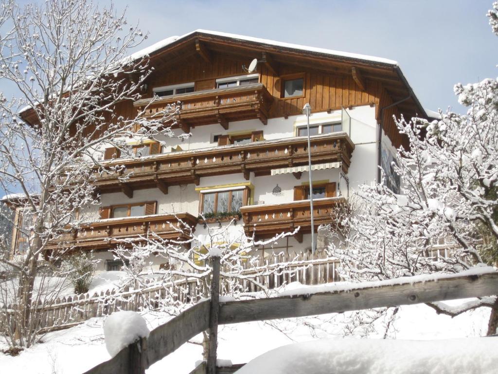 Penzion Haus Bergheimat - Familie Oberacher Fulpmes Exteriér fotografie