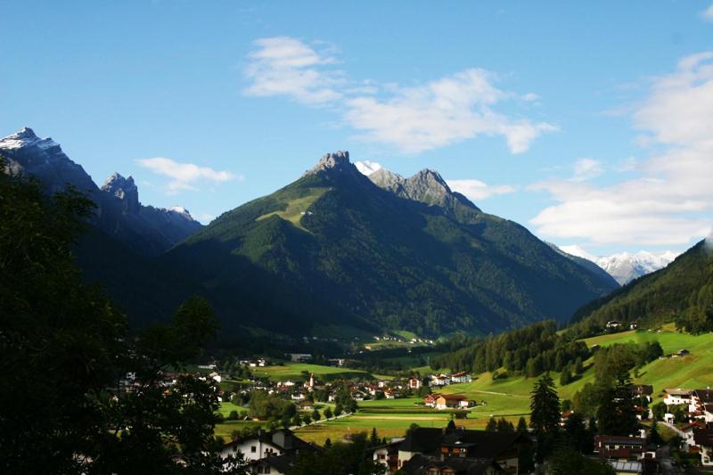 Penzion Haus Bergheimat - Familie Oberacher Fulpmes Exteriér fotografie